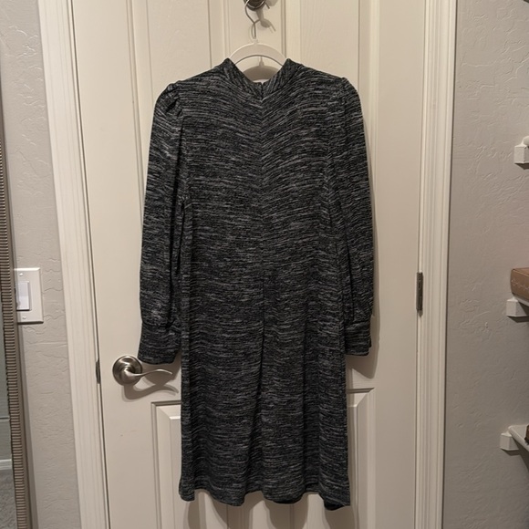 GUC LOFT Long Sleeve Dress - Picture 5 of 5